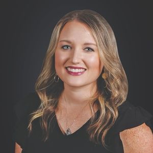 Meet your Posher, Alyson